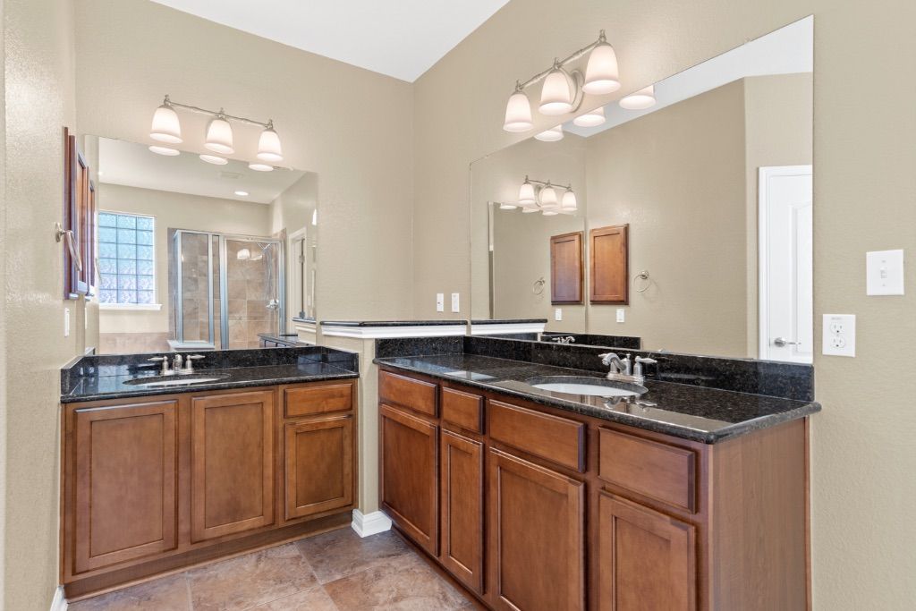 Bathroom, Dual Sink Vanities, Interior