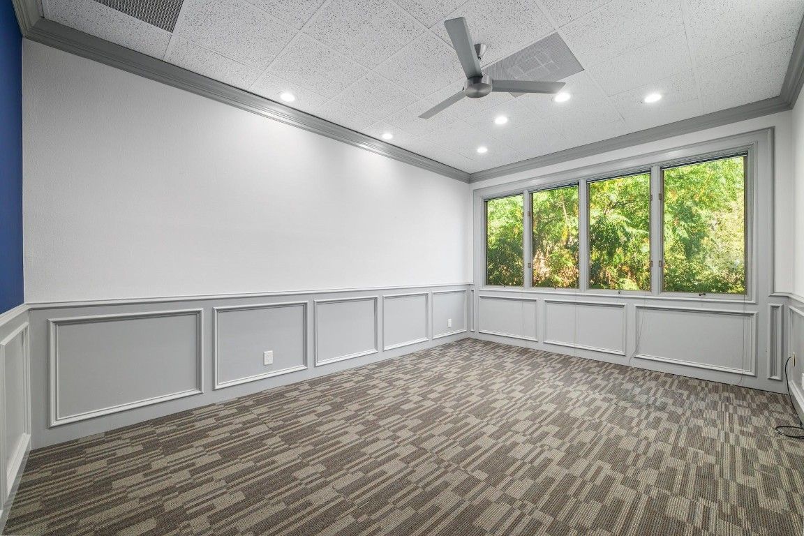 Empty room, Interior, Recessed Lighting