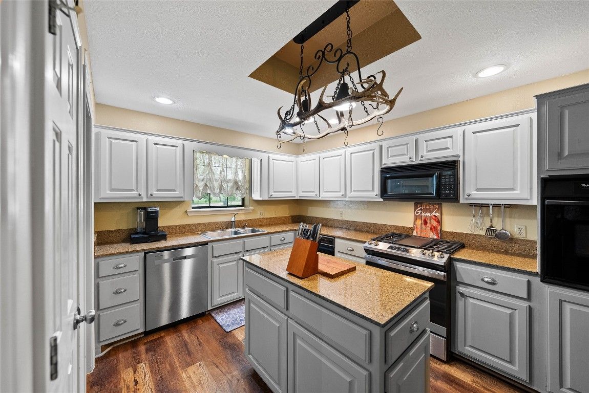 Chandelier, Interior, Kitchen, Recessed Lighting, Wood Texture Flooring