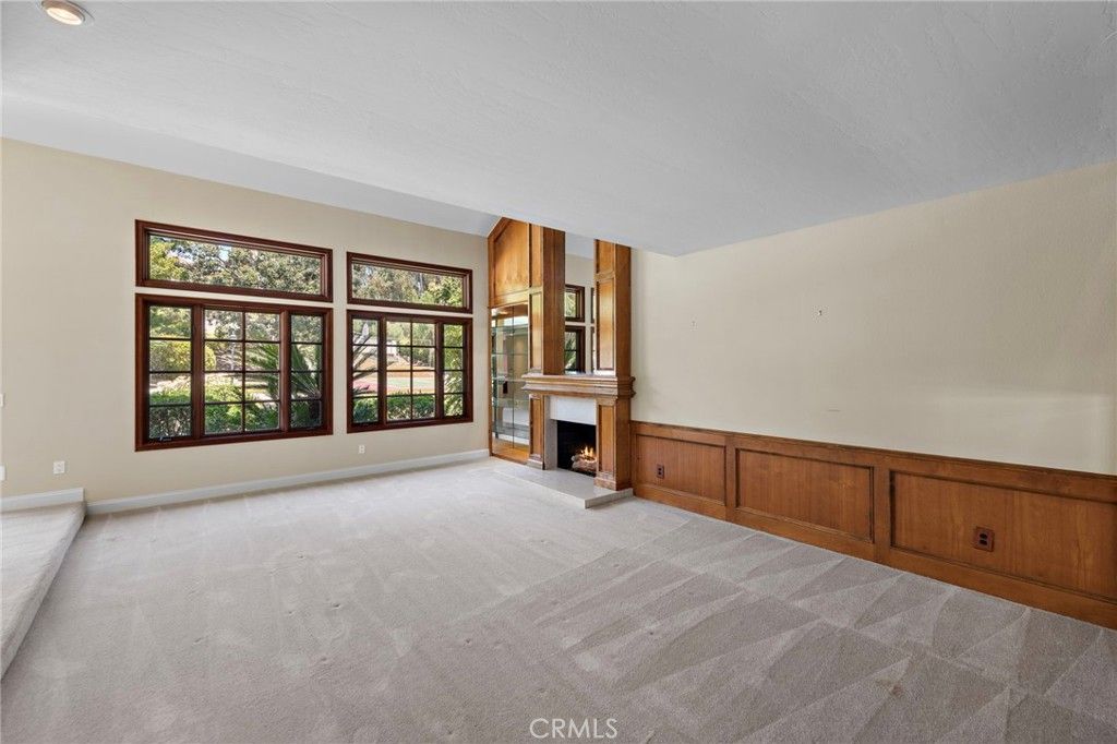 Empty room, Fireplace, Interior, Recessed Lighting