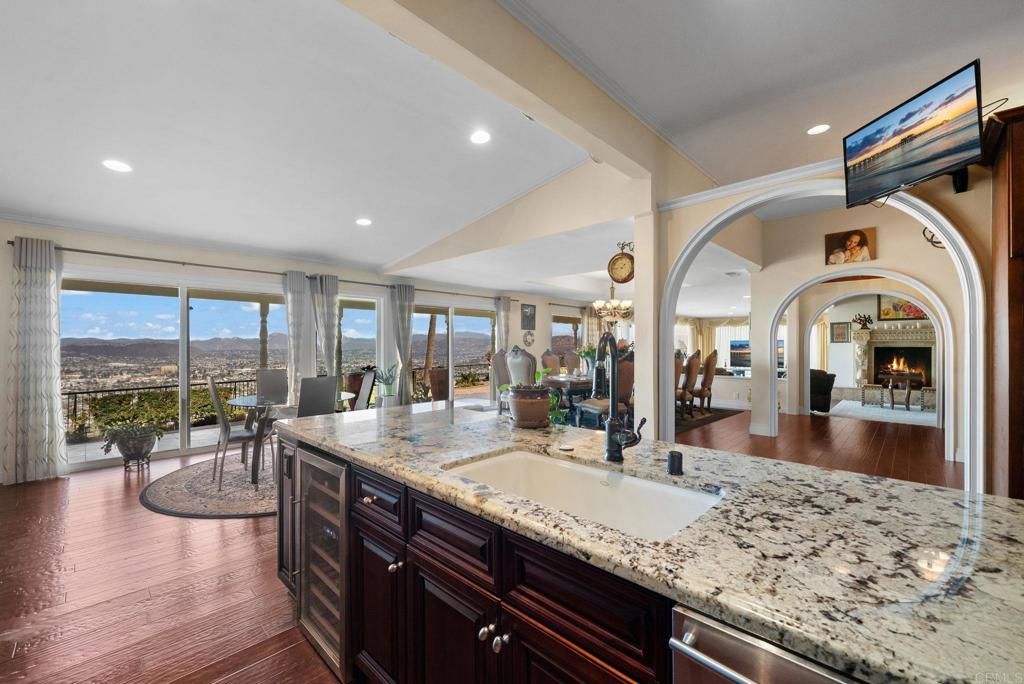 Chandelier, Dining room, Fireplace, Interior, Recessed Lighting, Wood Texture Flooring