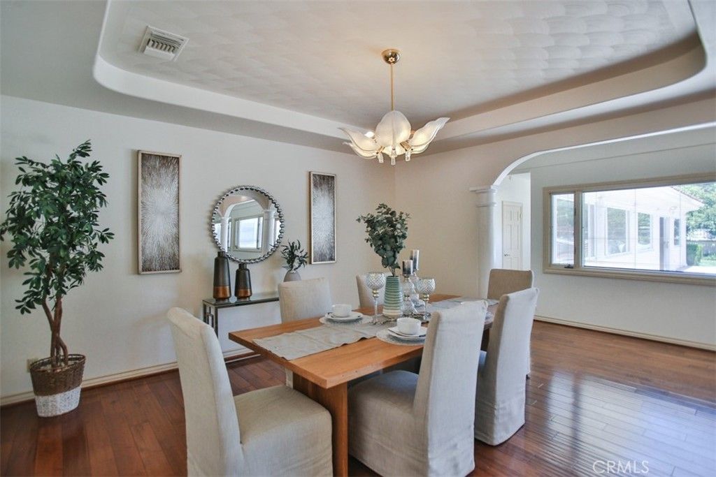 Chandelier, Dining room, Interior, Wood Texture Flooring