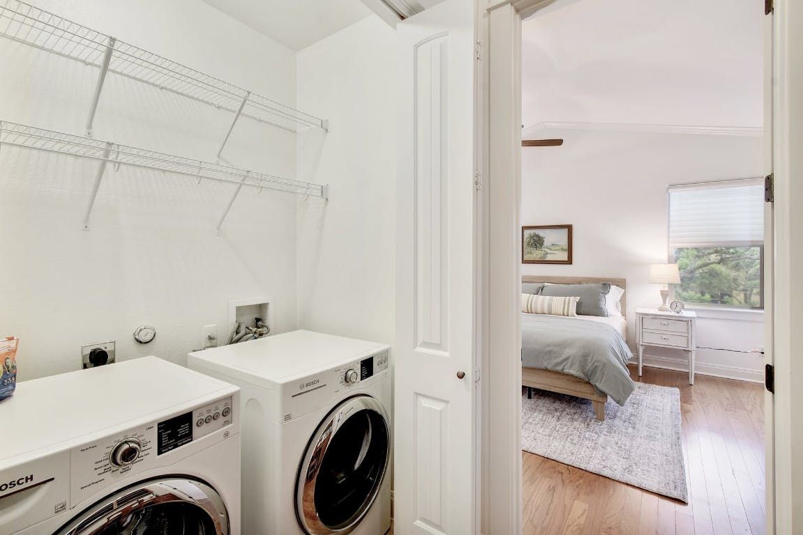 Bedroom, Interior, Utility Closets, Washer, Wood Texture Flooring