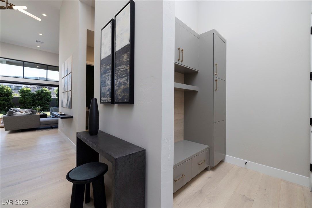 Interior, Recessed Lighting, Wood Texture Flooring