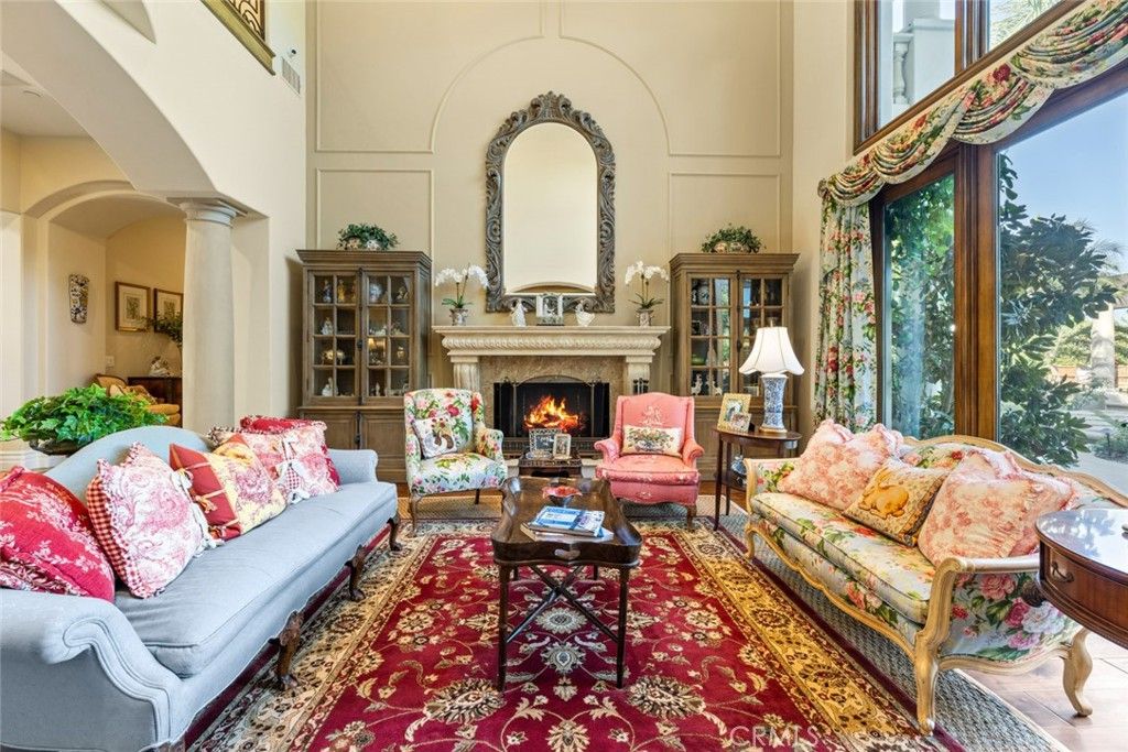 Fireplace, Interior, Living room