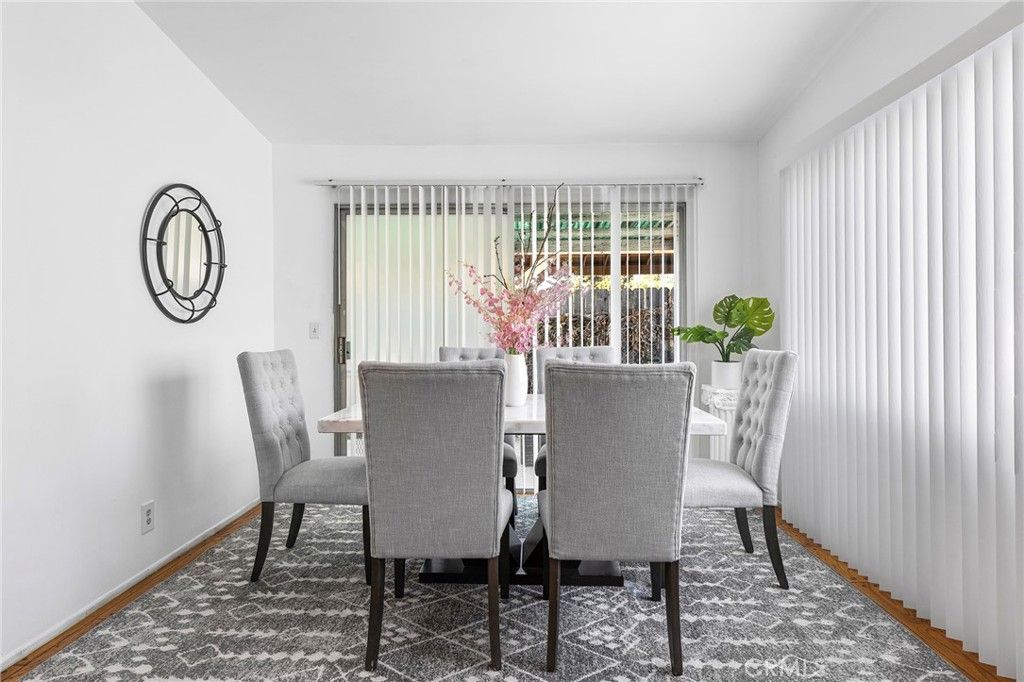 Dining room, Interior