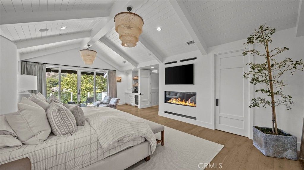 Bedroom, Fireplace, Interior, Recessed Lighting, Wood Texture Flooring