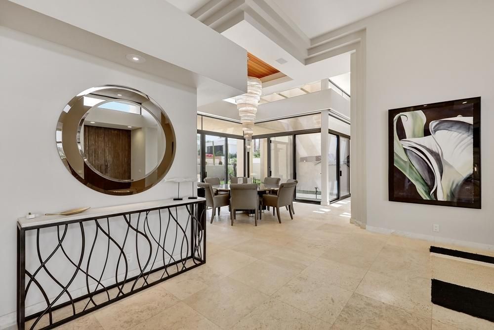 Dining room, Interior, Recessed Lighting