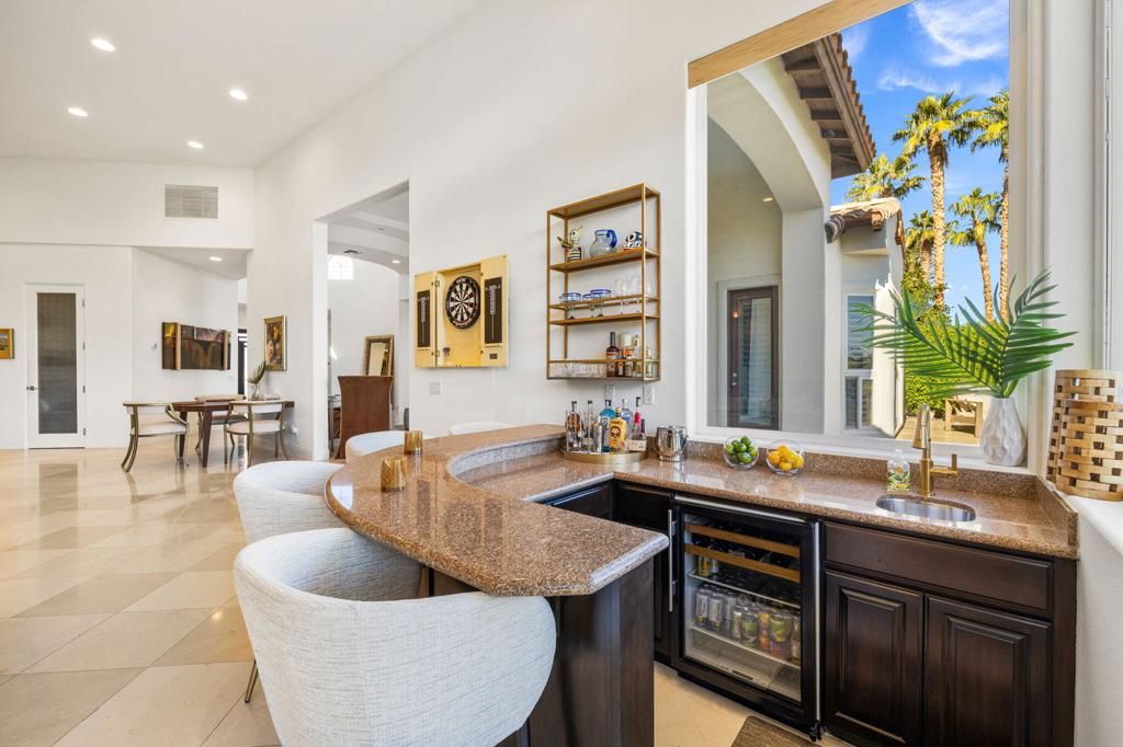 Dining room, Interior, Recessed Lighting