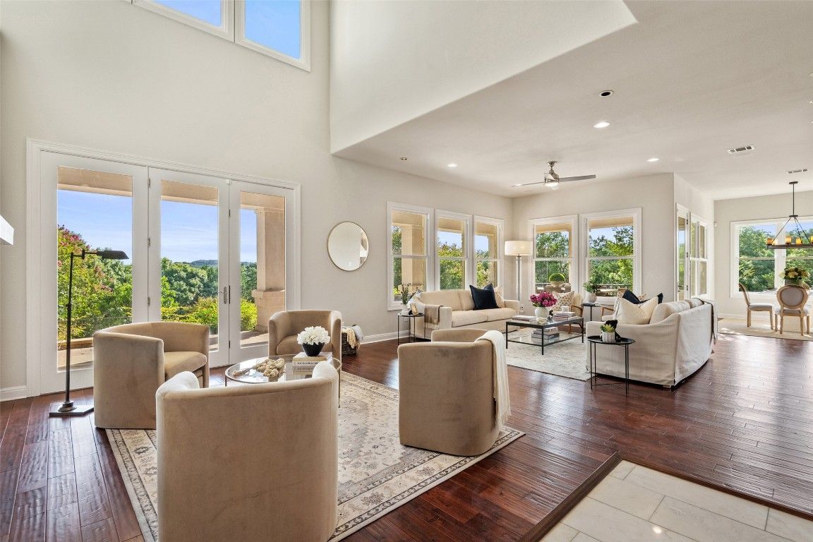 Interior, Living room, Pendant Lights, Recessed Lighting, Wood Texture Flooring