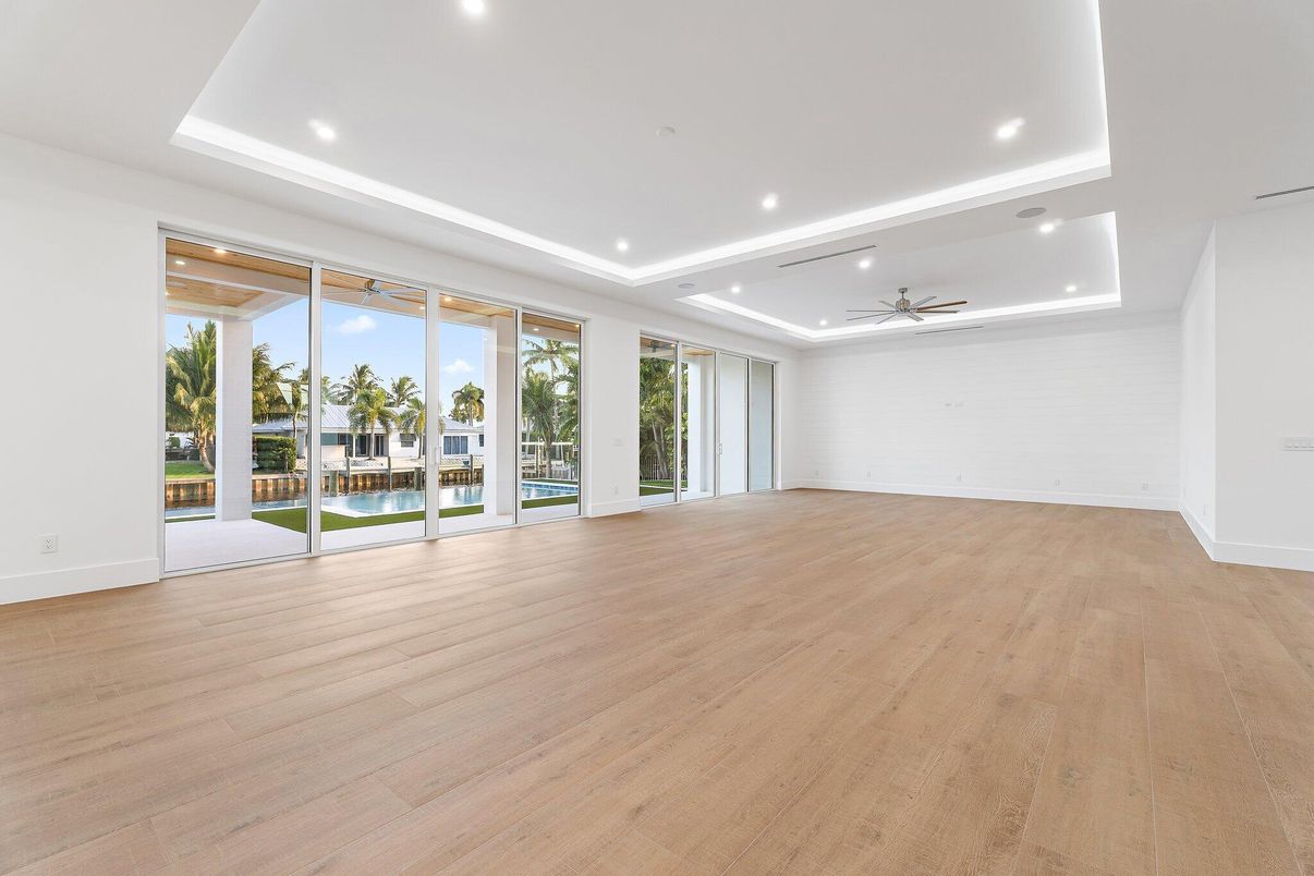 Empty room, Interior, Recessed Lighting, Wood Texture Flooring