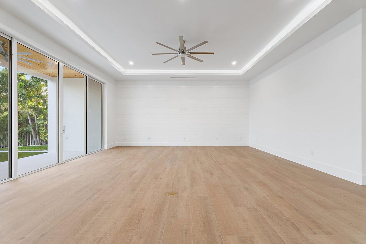 Empty room, Interior, Recessed Lighting, Wood Texture Flooring