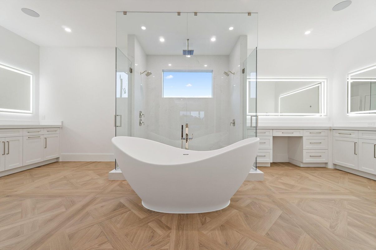 Bathroom, Free Standing Baths, Interior, Recessed Lighting, Wood Texture Flooring