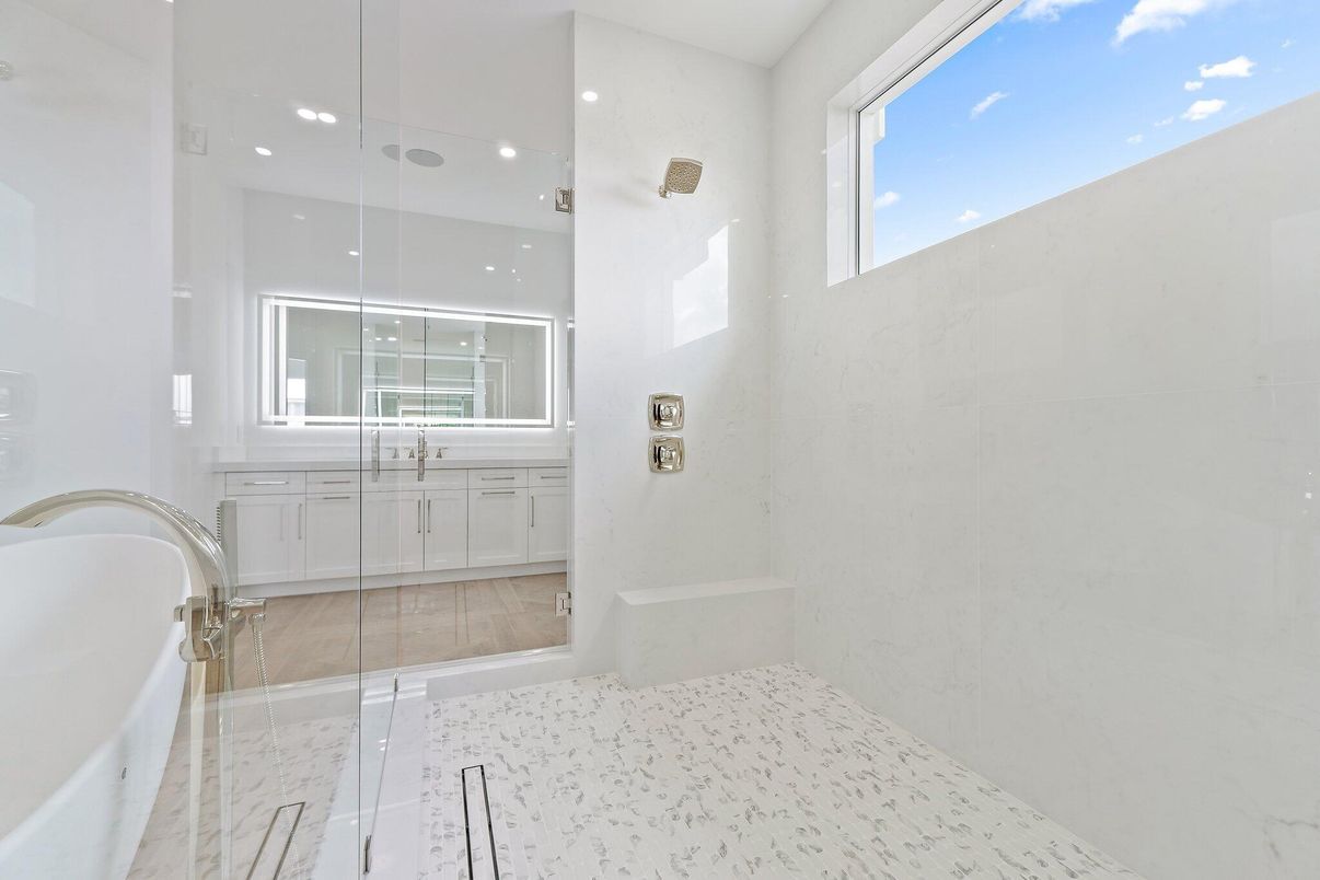 Bathroom, Interior, Recessed Lighting