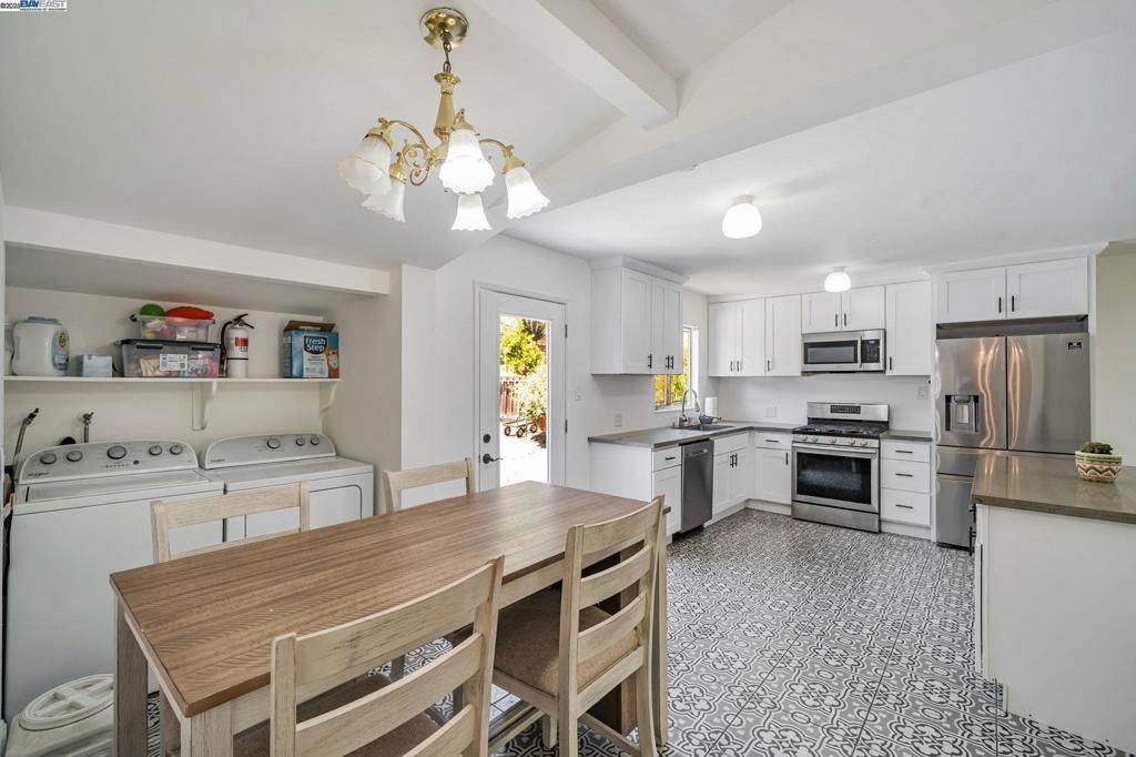 Interior, Kitchen, Stainless Steel Appliances, Washer