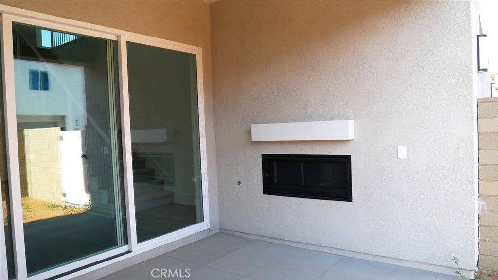 Exterior, Fireplace