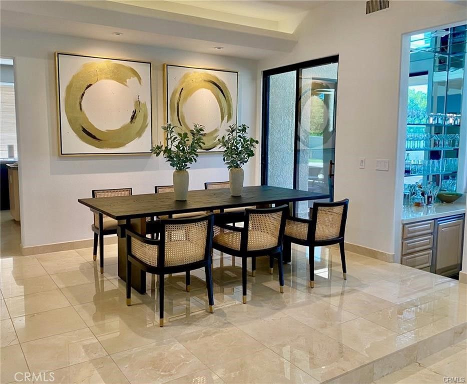 Dining room, Interior, Recessed Lighting