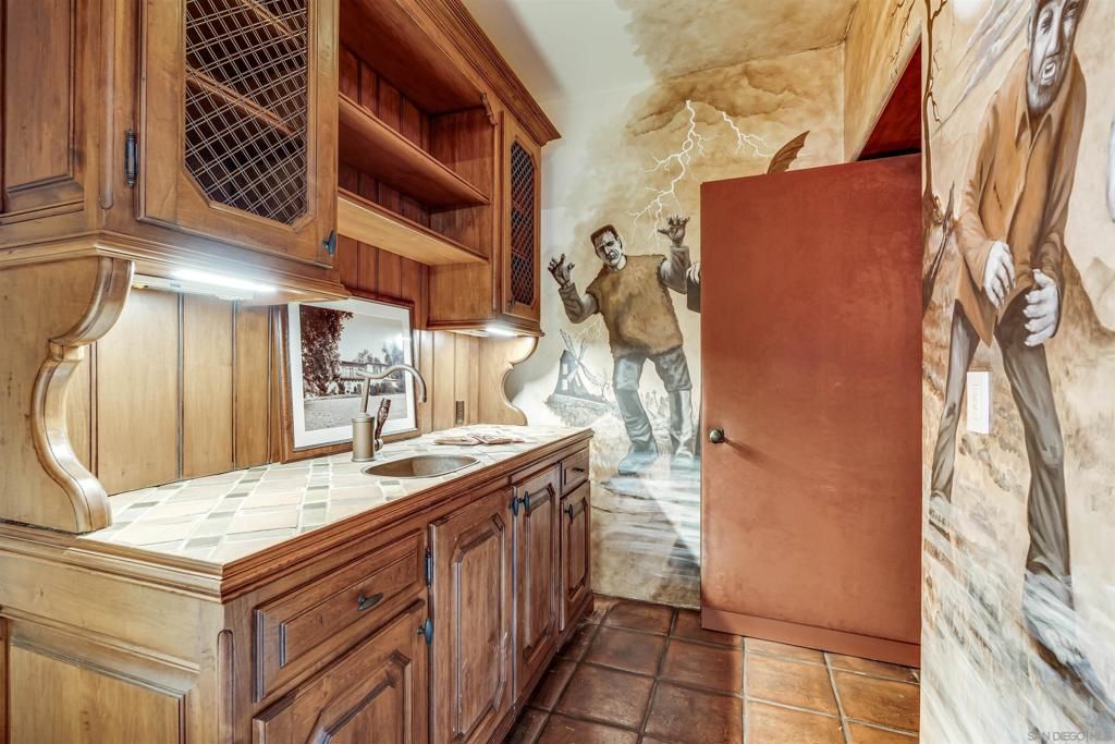 Interior, Kitchen, Tile Countertops