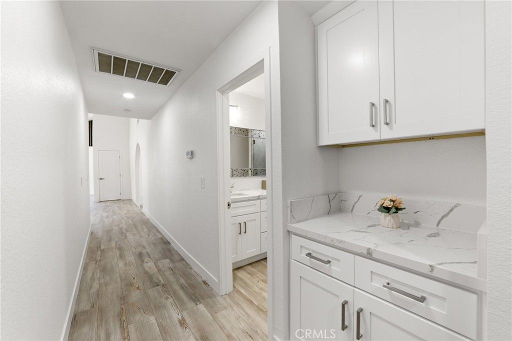 Bathroom, Interior, Recessed Lighting, Wood Texture Flooring