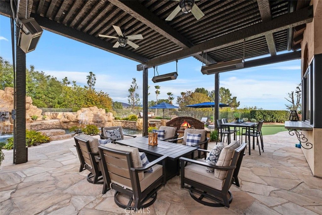 Exterior, Fireplace, Water