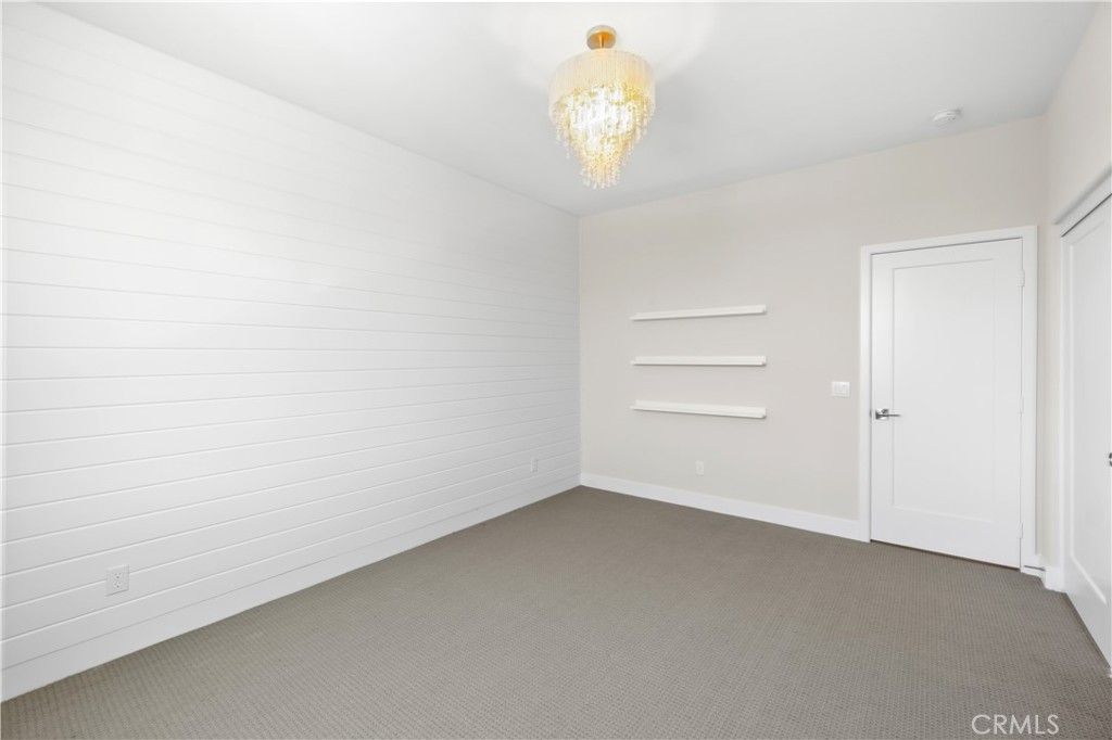 Chandelier, Empty room, Interior