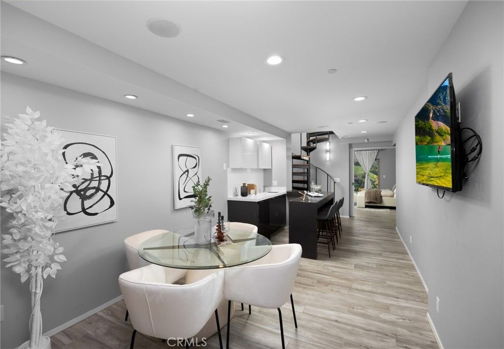 Dining room, Interior, Kitchen, Recessed Lighting, Wood Texture Flooring