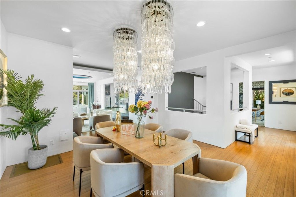 Chandelier, Dining room, Interior, Recessed Lighting, Wood Texture Flooring