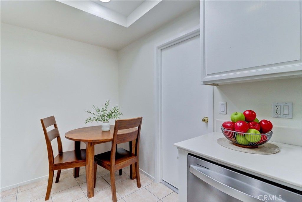 Dining room, Interior