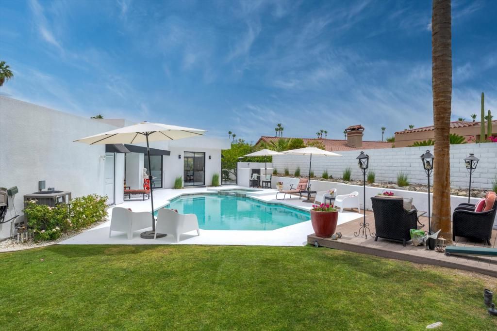 Backyard, Exterior, Pool