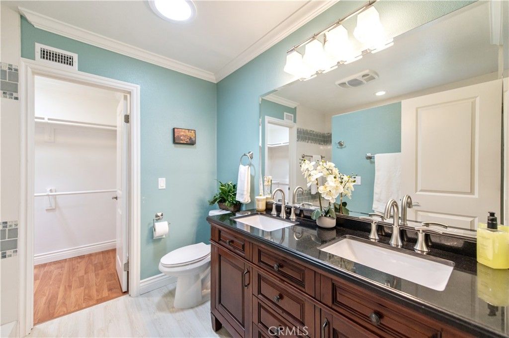 Bathroom, Interior, Recessed Lighting, Wood Texture Flooring