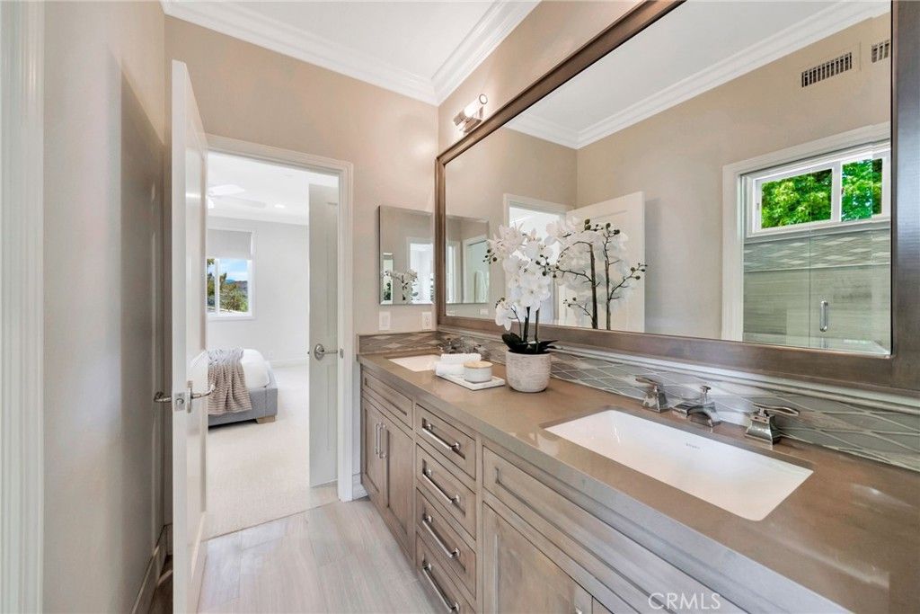 Bathroom, Dual Sink Vanities, Interior, Wood Texture Flooring