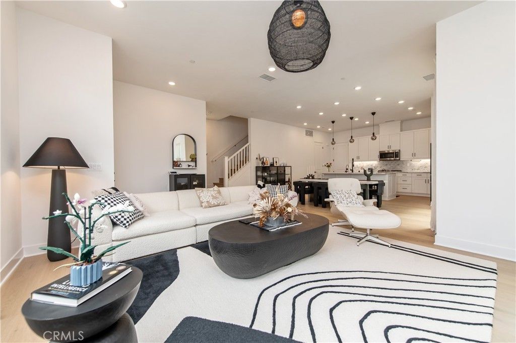 Interior, Kitchen, Living room, Pendant Lights, Recessed Lighting, Wood Texture Flooring