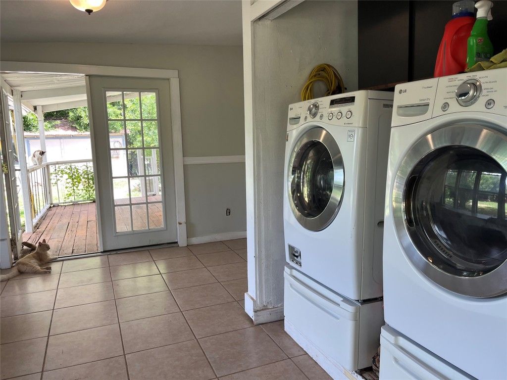 Interior, Utility Closets, Washer