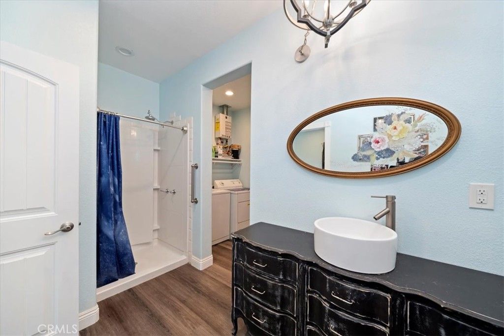 Bathroom, Interior, Recessed Lighting, Wood Texture Flooring