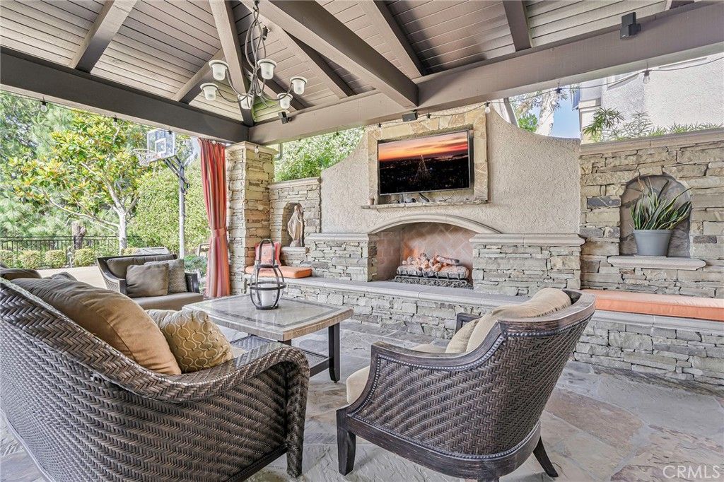Exterior, Fireplace