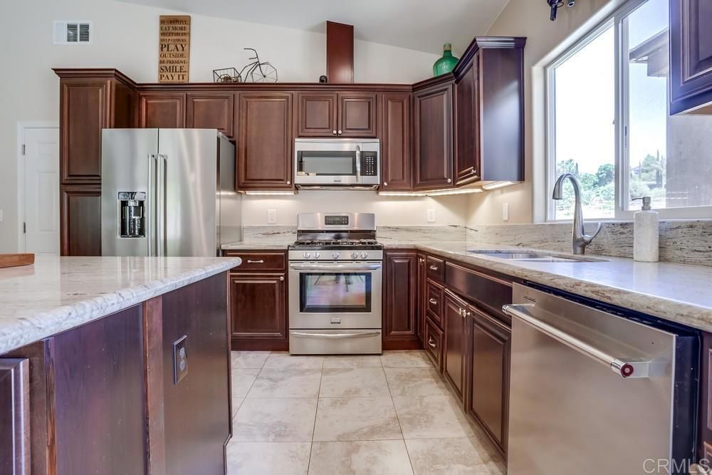 Interior, Kitchen, Stainless Steel Appliances
