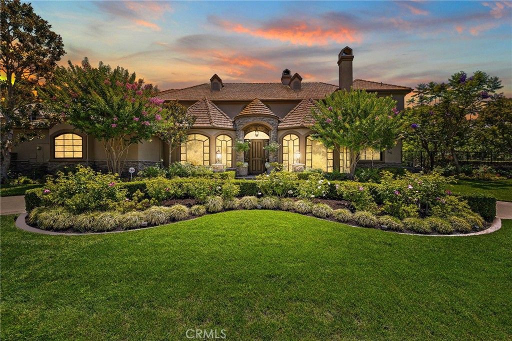 Backyard, Exterior, Facade, French Provincial