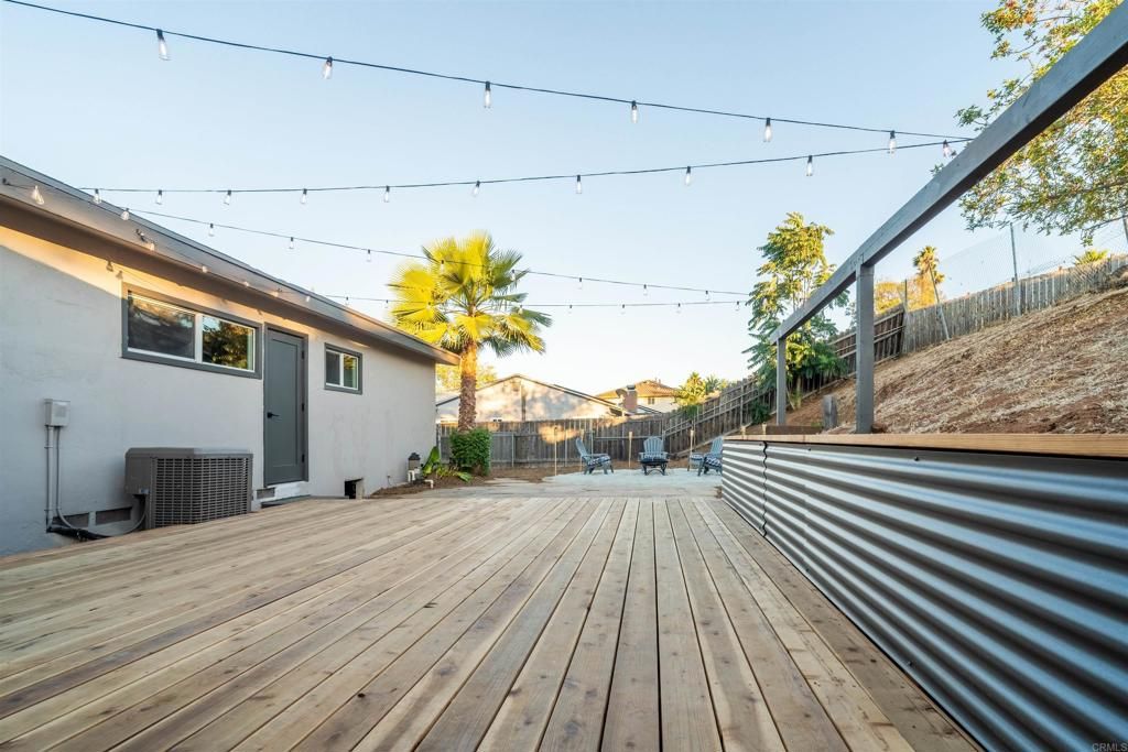 Exterior, Wood Texture Flooring