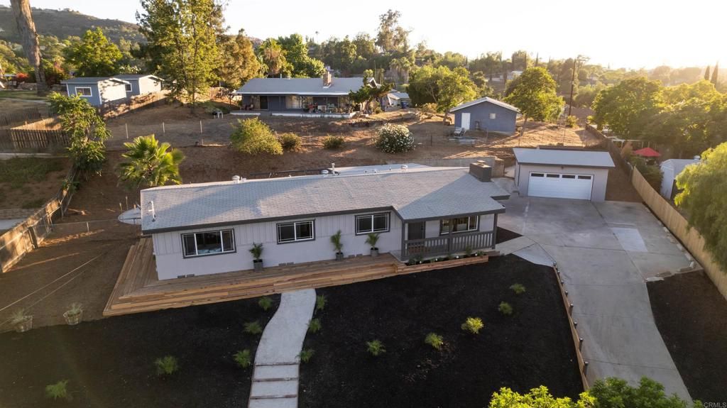 Exterior, Drone