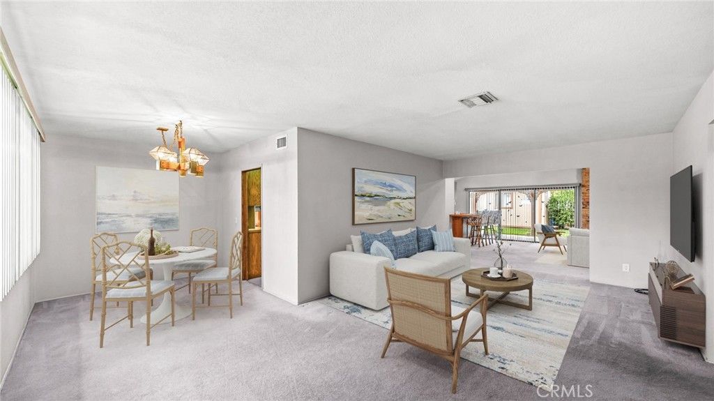 Chandelier, Dining room, Interior, Living room