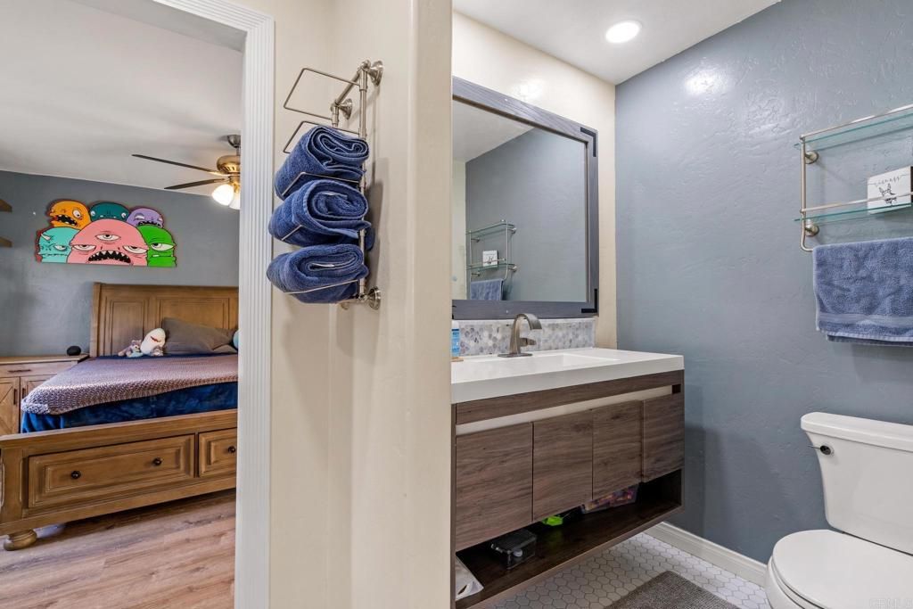 Bathroom, Bedroom, Interior, Recessed Lighting, Wood Texture Flooring