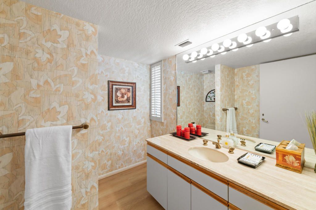 Bathroom, Dual Sink Vanities, Interior, Wood Texture Flooring