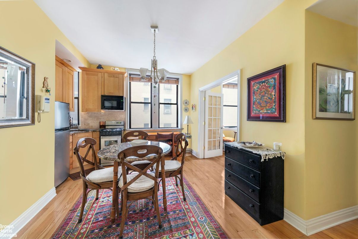 Dining room, Interior, Kitchen, Pendant Lights, Wood Texture Flooring