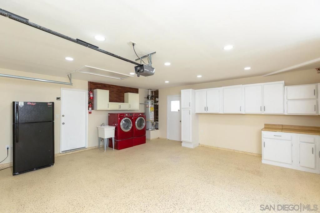 Interior, Recessed Lighting, Utility Closets, Washer