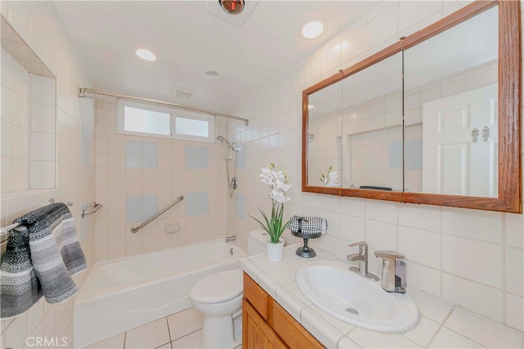 Bathroom, Glass Shower, Interior, Recessed Lighting, Tile Countertops