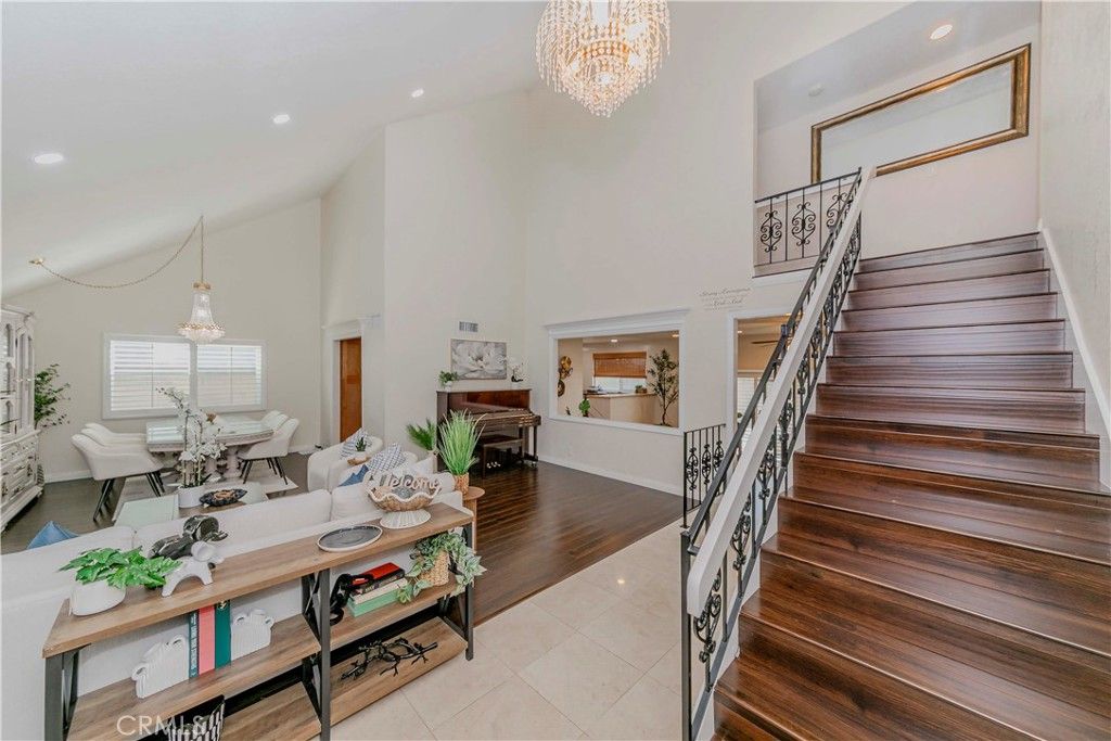 Chandelier, Dining room, Interior, Recessed Lighting, Wood Texture Flooring