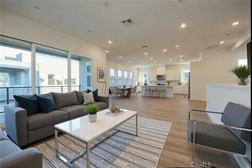 Dining room, Interior, Kitchen, Living room, Recessed Lighting, Wood Texture Flooring