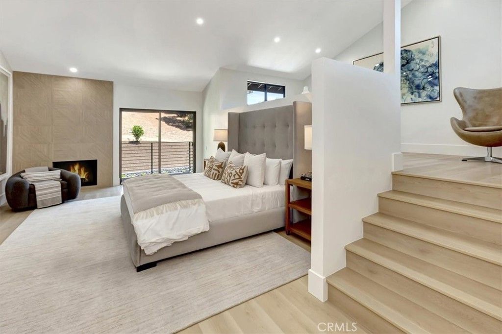 Bedroom, Fireplace, Interior, Recessed Lighting, Wood Texture Flooring