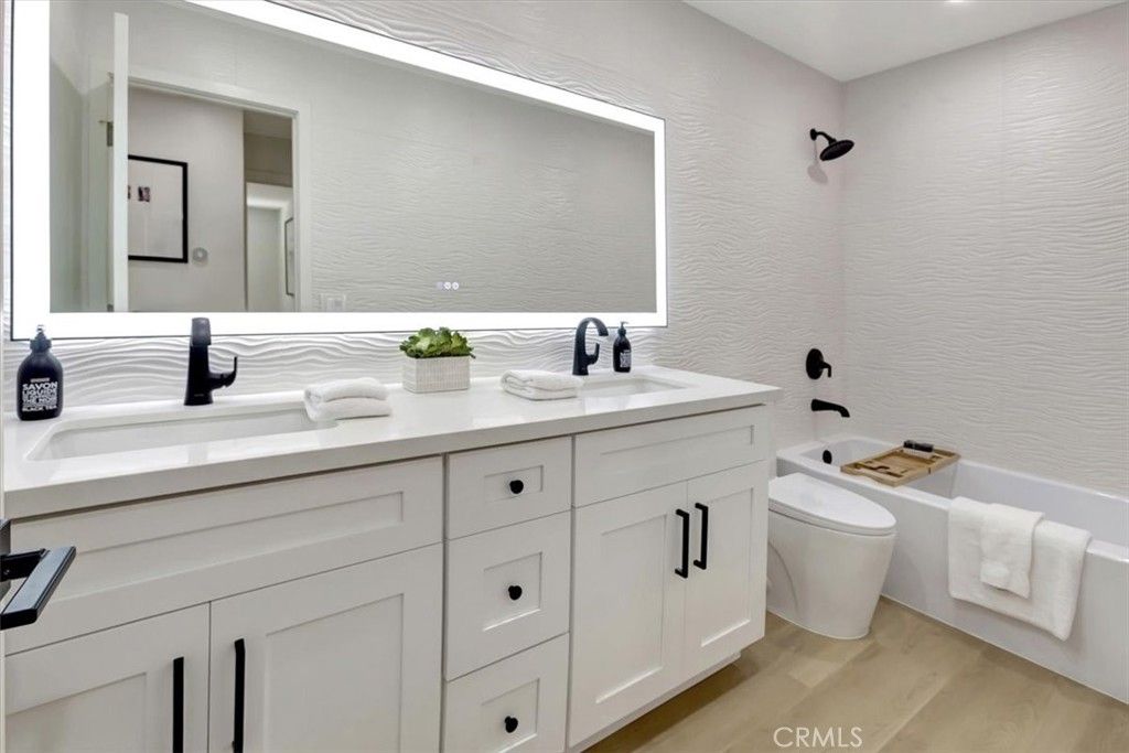 Bathroom, Dual Sink Vanities, Interior, Wood Texture Flooring