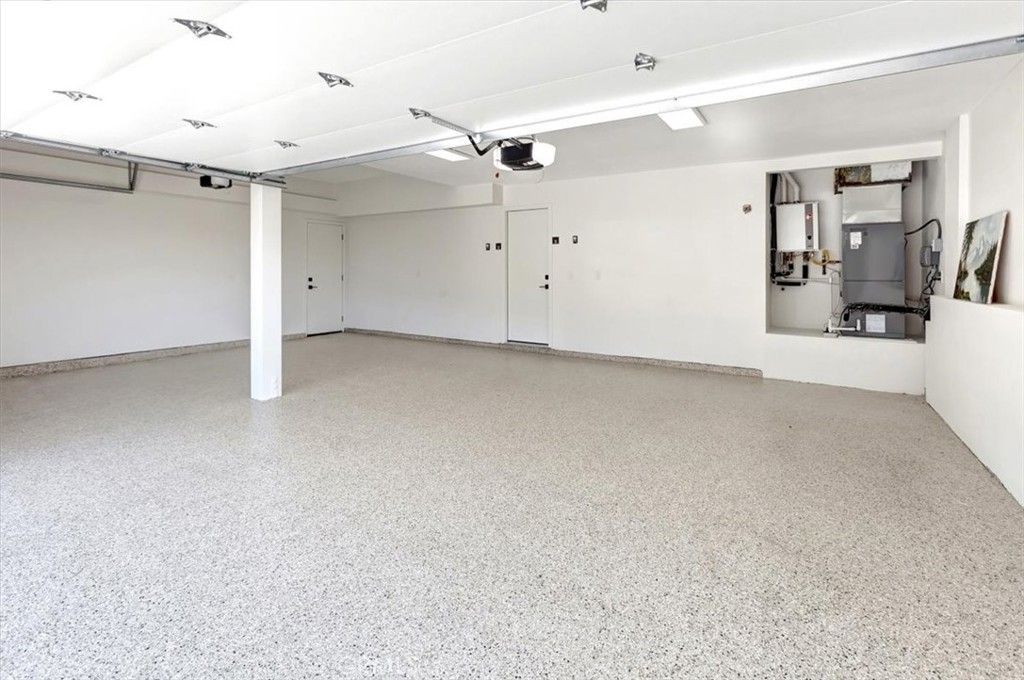 Garage, Interior
